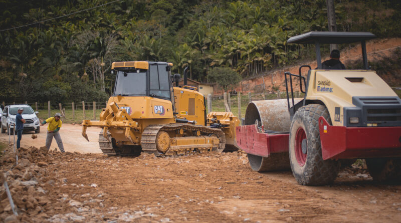 Drenagem e pavimentação Estrada Geral de Sorocaba