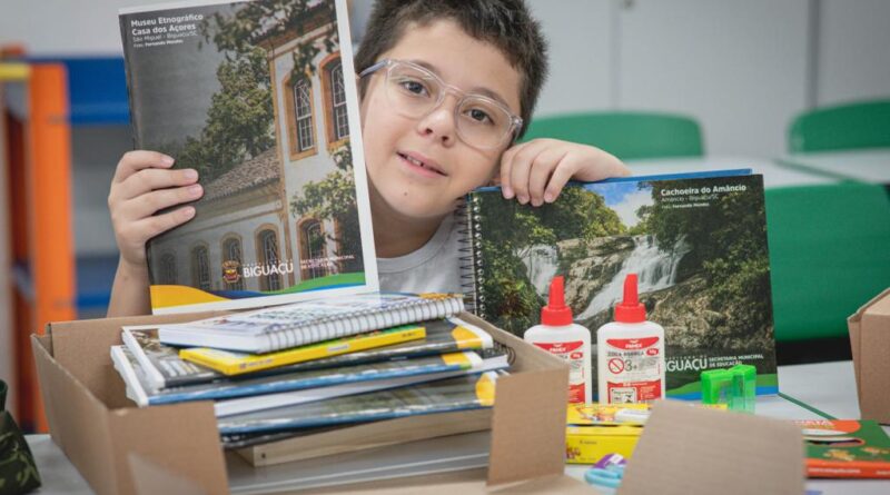 Kits têm quatro modelos montados conforme indicações para cada faixa etária de alunos